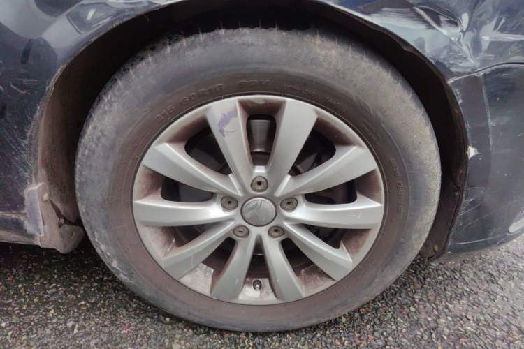 Used Volkswagen Magotan 2015 2.0 TSI Luxury Model Right Front Wheel Hub