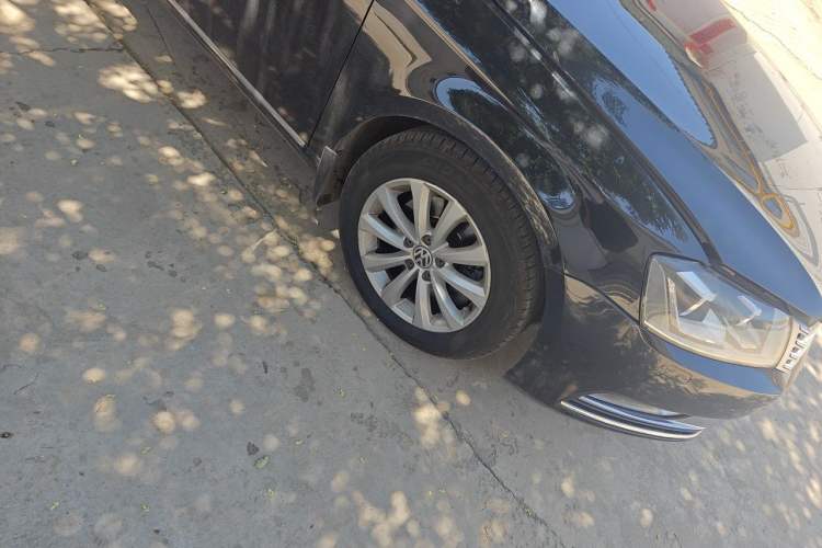 Used Volkswagen Magotan 2015 Facelift 1.8TSI Luxury Model Right Front Wheel Hub