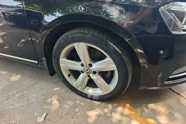Used Volkswagen Magotan 2015 Revised 1.8TSI Prestige Version Right Front Wheel Hub