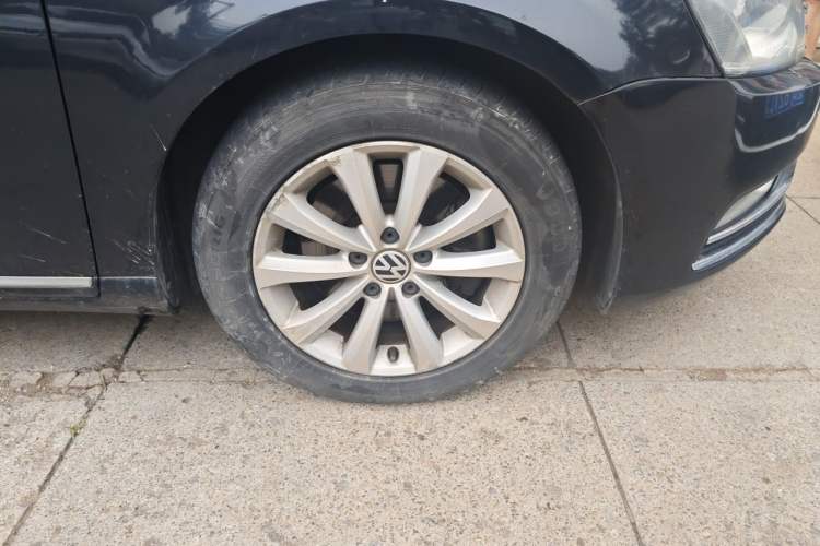 Used Volkswagen Magotan 2015 1.8TSI Advanced Model Right Front Wheel Hub
