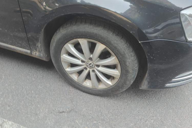 Used Volkswagen Magotan 2015 Facelift 1.8TSI Luxury Model Right Front Wheel Hub