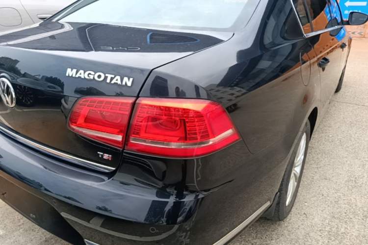 Used Volkswagen Magotan 2015 1.8TSI Advanced Model Right Rear Taillight