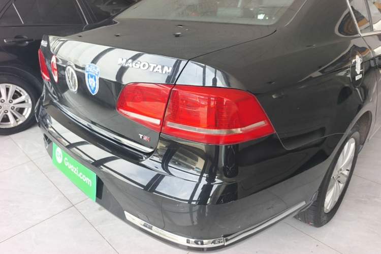 Used Volkswagen Magotan 2015 Facelift 1.8TSI Luxury Model Right Rear Taillight