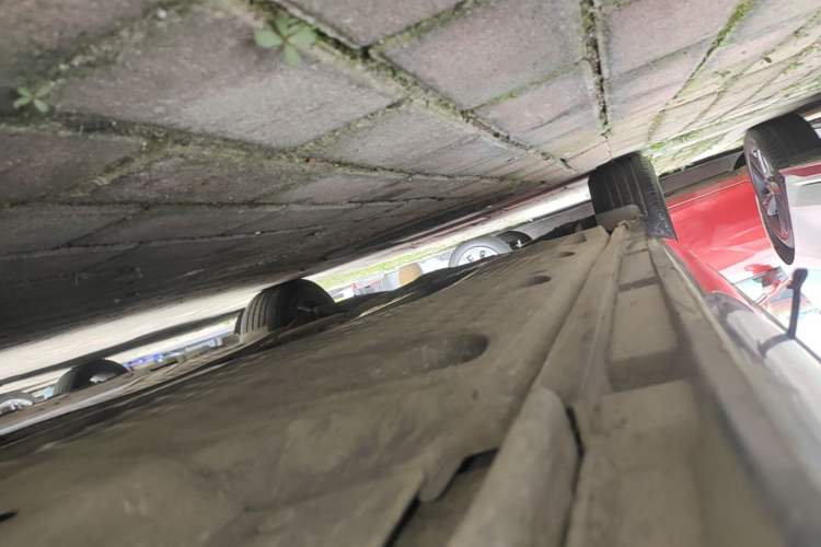 Used Volkswagen Magotan 2015 1.8TSI Luxury Model Right Side Sill
