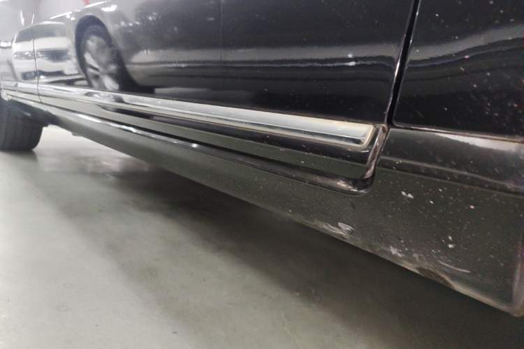 Used Volkswagen Magotan 2015 1.8TSI Luxury Model Right Side Sill