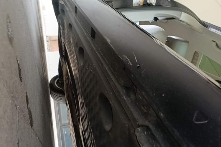 Used Volkswagen Magotan 2015 Facelift 1.8TSI Luxury Model Right Side Sill