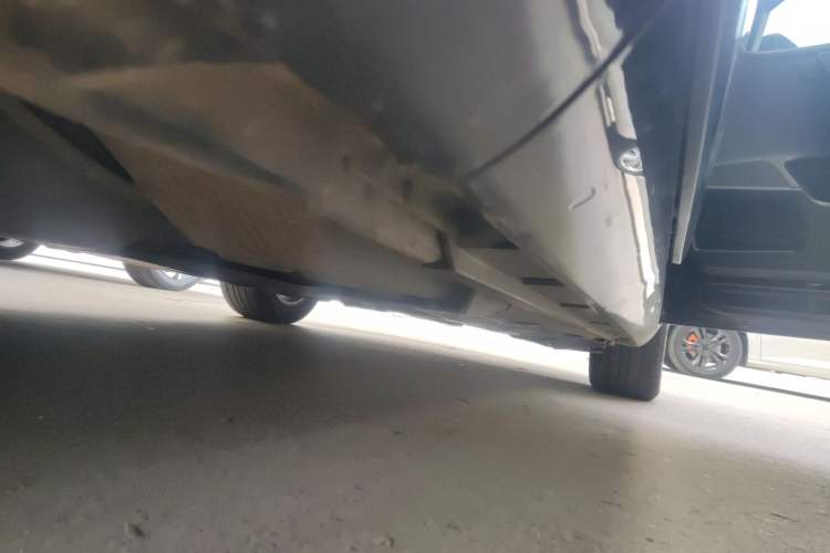 Used Volkswagen Magotan 2015 1.8TSI Advanced Model Right Side Sill
