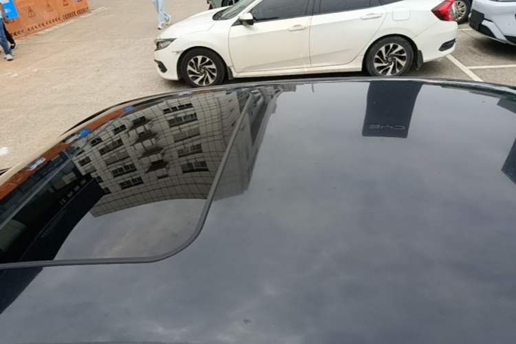 Used Volkswagen Magotan 2015 1.8TSI Advanced Model Roof
