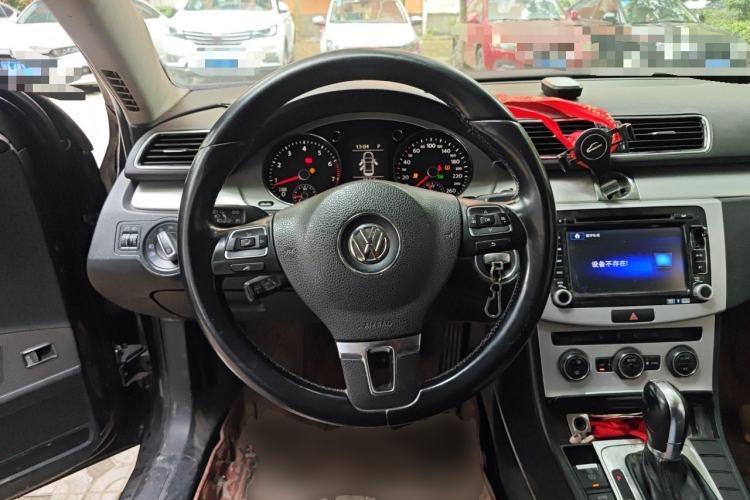 Used Volkswagen Magotan 2015 1.8TSI Advanced Model Steering Wheel