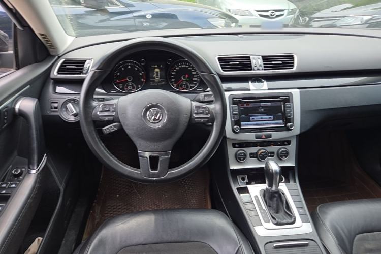 Used Volkswagen Magotan 2015 1.8TSI Luxury Model Steering Wheel