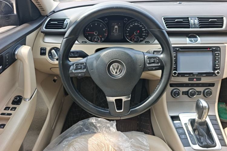 Used Volkswagen Magotan 2015 1.8TSI Advanced Model Steering Wheel