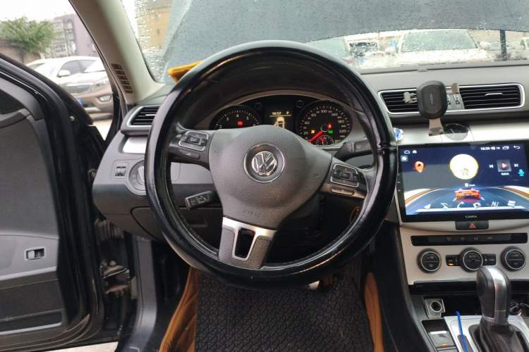 Used Volkswagen Magotan 2015 1.8TSI Advanced Model Steering Wheel