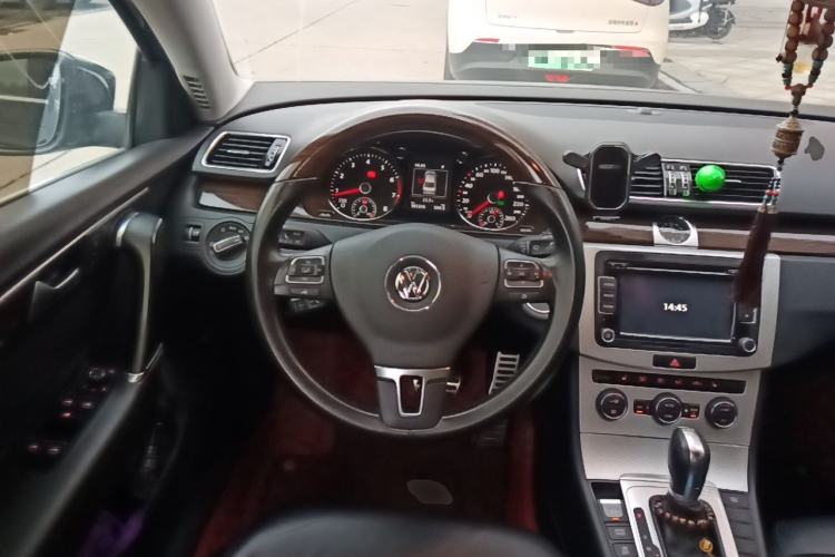 Used Volkswagen Magotan 2015 Revised 1.8TSI Prestige Version Steering Wheel