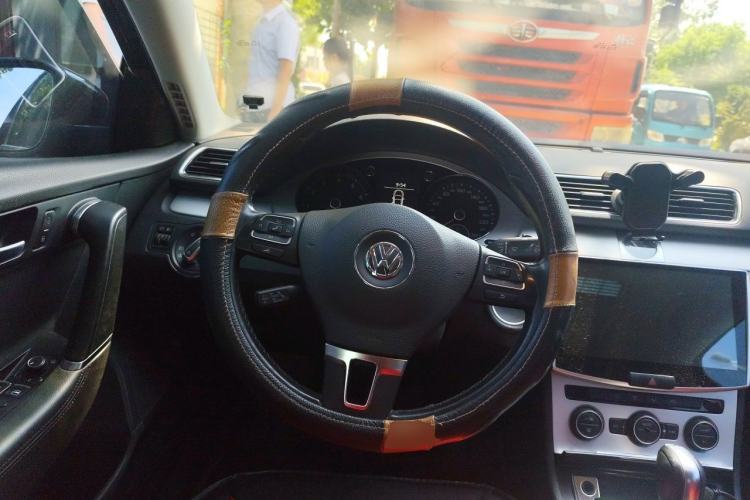 Used Volkswagen Magotan 2015 1.8TSI Advanced Model Steering Wheel
