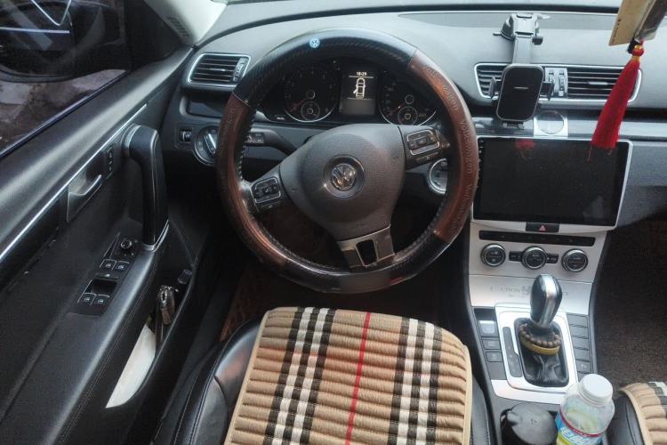 Used Volkswagen Magotan 2015 1.8TSI Luxury Model Steering Wheel