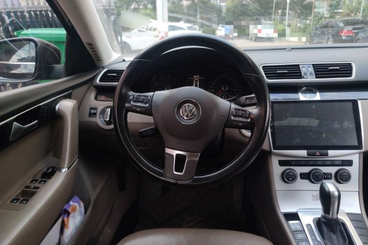 Used Volkswagen Magotan 2015 Facelift 1.8TSI Luxury Model Steering Wheel