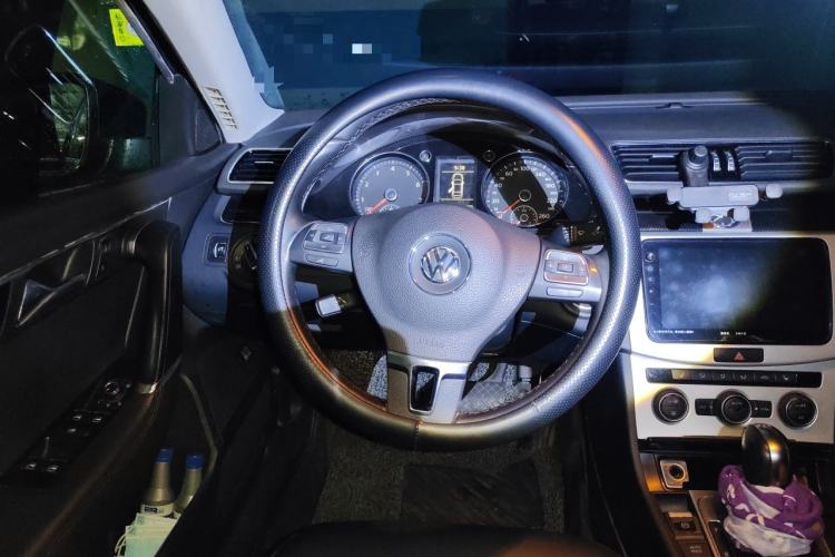 Used Volkswagen Magotan 2015 2.0 TSI Luxury Model Steering Wheel