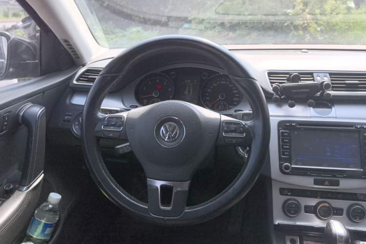 Used Volkswagen Magotan 2015 1.8TSI Advanced Model Steering Wheel