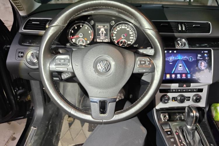 Used Volkswagen Magotan 2015 Facelift 1.8TSI Luxury Model Steering Wheel