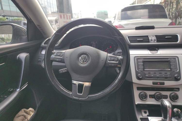 Used Volkswagen Magotan 2015 1.8TSI Advanced Model Steering Wheel
