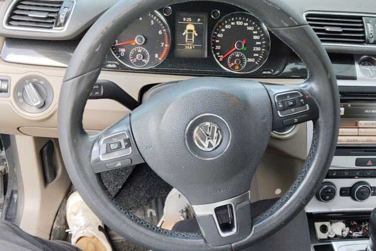 Used Volkswagen Magotan 2015 1.8TSI Luxury Model Steering Wheel
