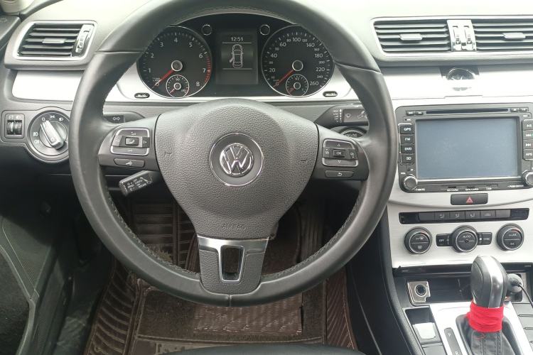 Used Volkswagen Magotan 2015 1.8TSI Advanced Model Steering Wheel