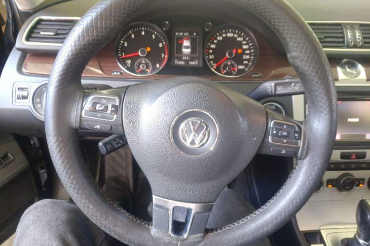 Used Volkswagen Magotan 2015 1.8TSI Prestige Model Steering Wheel