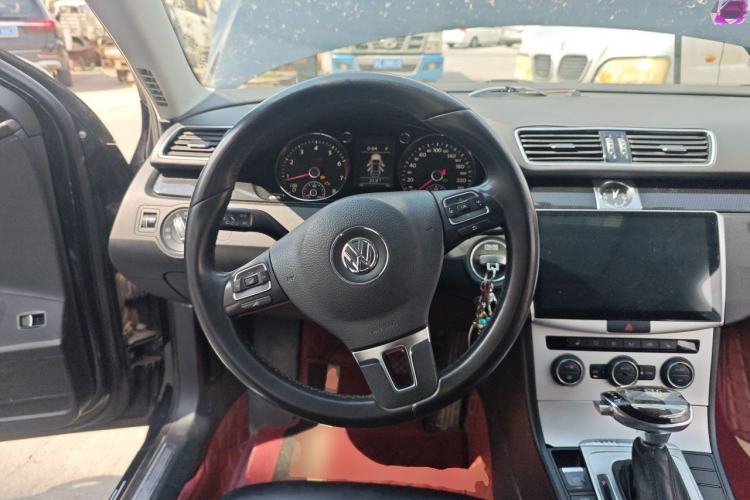 Used Volkswagen Magotan 2015 1.8TSI Luxury Model Steering Wheel
