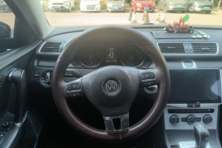 Used Volkswagen Magotan 2015 1.8TSI Advanced Model Steering Wheel