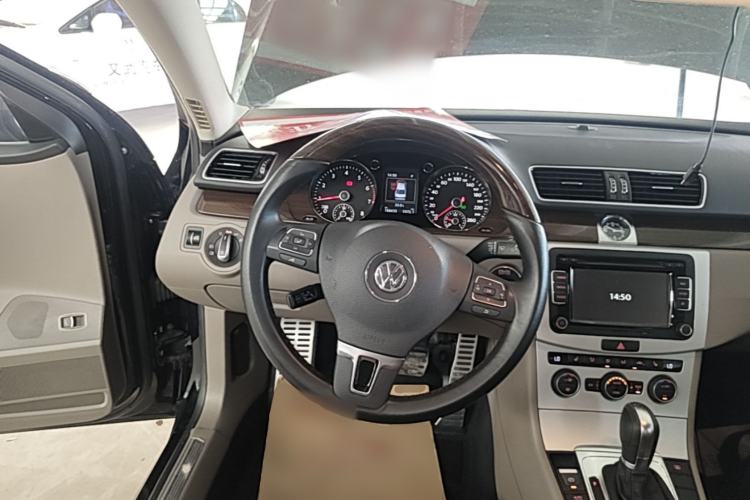 Used Volkswagen Magotan 2015 2.0 TSI Prestige Model Steering Wheel