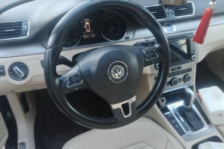 Used Volkswagen Magotan 2015 1.8TSI Advanced Model Steering Wheel