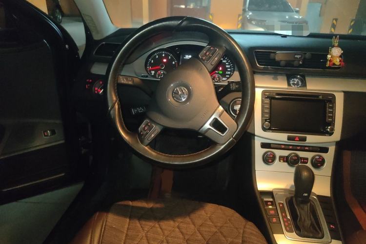 Used Volkswagen Magotan 2015 1.8TSI Advanced Model Steering Wheel