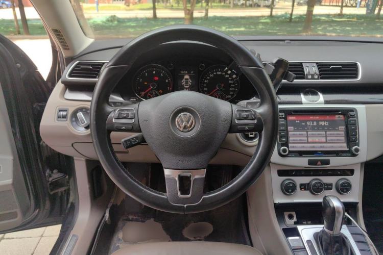 Used Volkswagen Magotan 2015 1.8TSI Luxury Model Steering Wheel