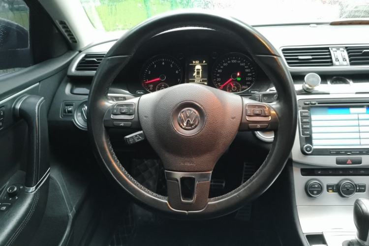 Used Volkswagen Magotan 2015 1.8TSI Luxury Model Steering Wheel