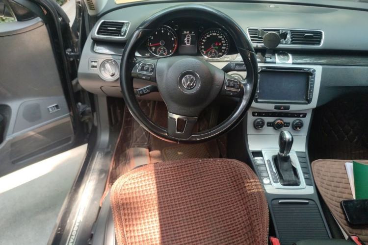 Used Volkswagen Magotan 2015 1.8TSI Luxury Model Steering Wheel
