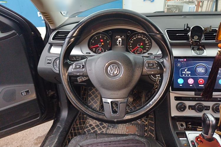 Used Volkswagen Magotan 2015 1.8TSI Advanced Model Steering Wheel