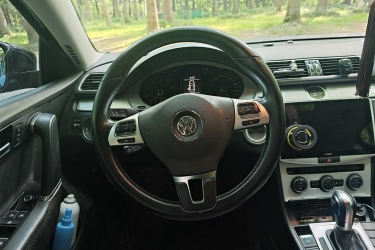 Used Volkswagen Magotan 2015 1.8TSI Luxury Model Steering Wheel