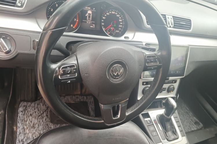 Used Volkswagen Magotan 2015 1.8TSI Advanced Model Steering Wheel
