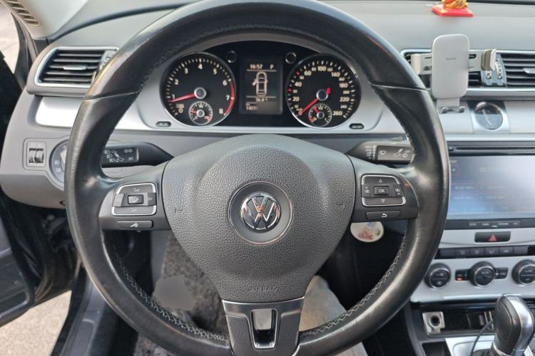 Used Volkswagen Magotan 2015 1.8TSI Advanced Model Steering Wheel