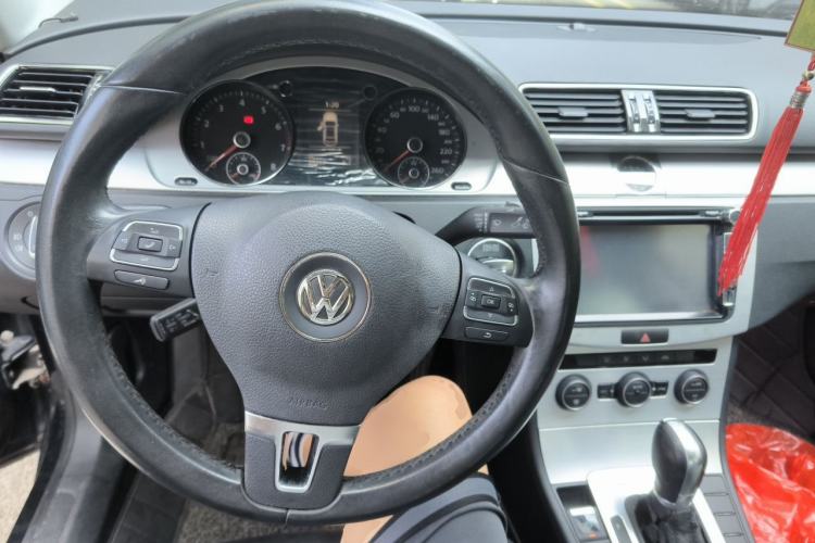 Used Volkswagen Magotan 2015 1.8TSI Advanced Model Steering Wheel