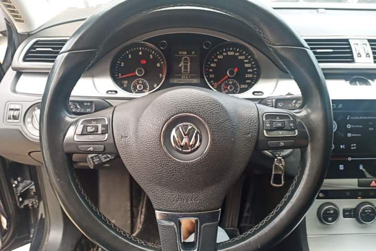 Used Volkswagen Magotan 2015 1.8TSI Advanced Model Steering Wheel