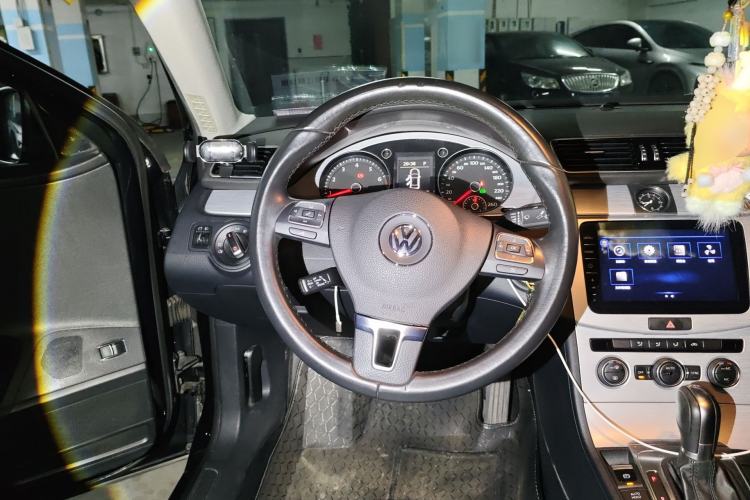Used Volkswagen Magotan 2015 1.8TSI Advanced Model Steering Wheel