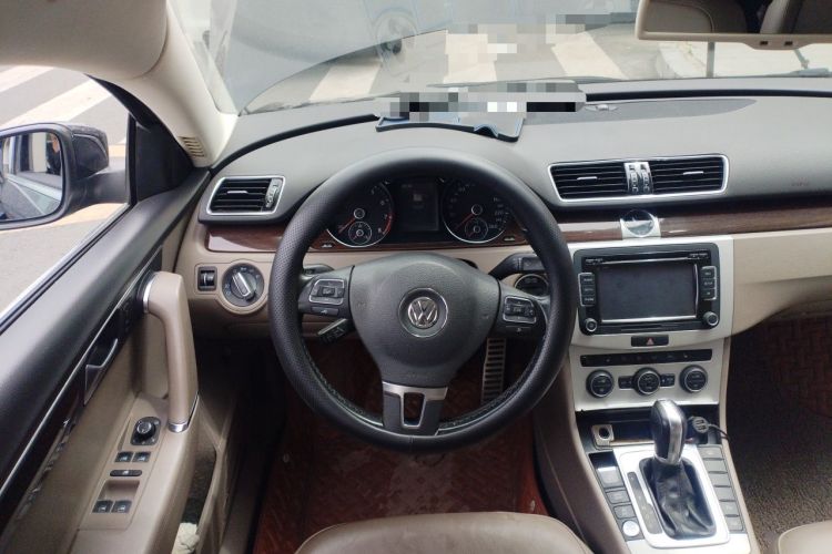 Used Volkswagen Magotan 2015 1.8TSI Prestige Model Steering Wheel