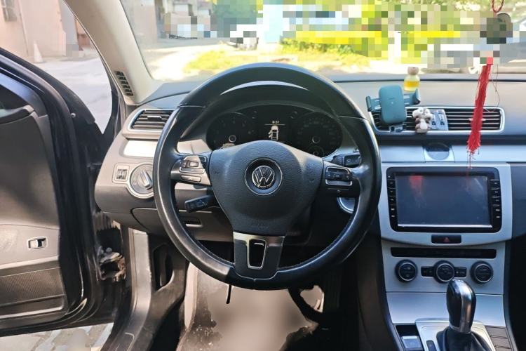 Used Volkswagen Magotan 2015 1.8TSI Advanced Model Steering Wheel