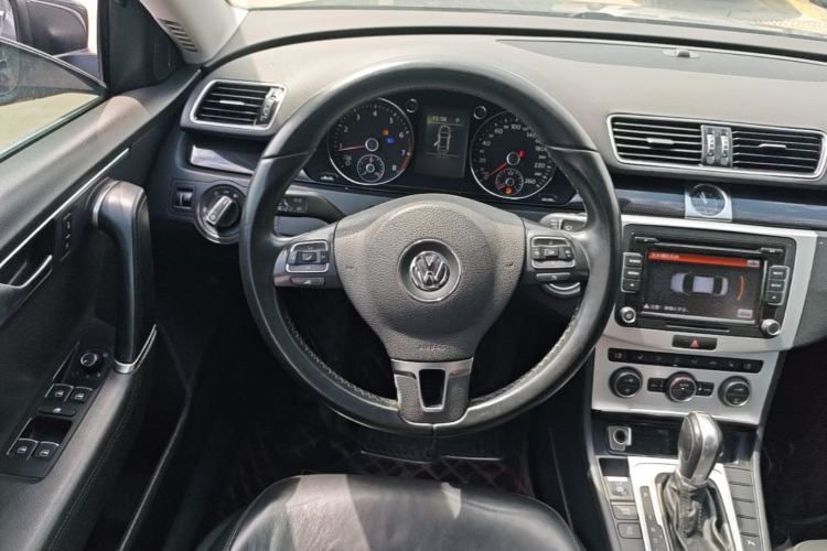 Used Volkswagen Magotan 2015 1.8TSI Luxury Model Steering Wheel