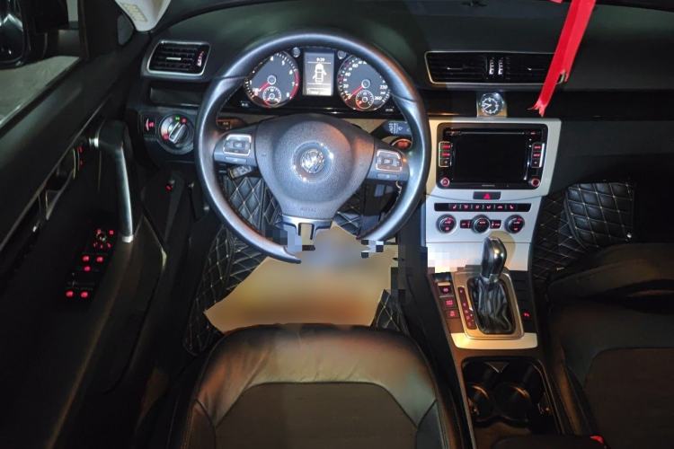 Used Volkswagen Magotan 2015 1.8TSI Luxury Model Steering Wheel