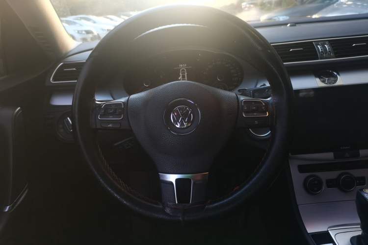 Used Volkswagen Magotan 2015 1.8TSI Advanced Model Steering Wheel