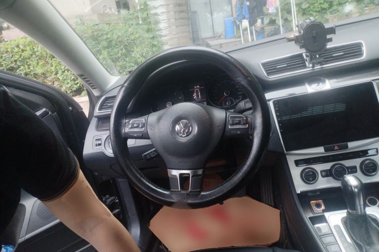 Used Volkswagen Magotan 2015 Facelift 1.8TSI Luxury Model Steering Wheel