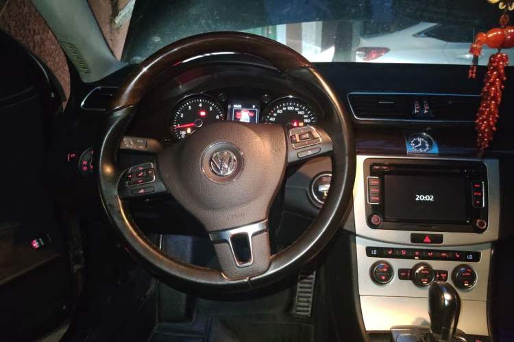 Used Volkswagen Magotan 2015 1.8TSI Prestige Model Steering Wheel