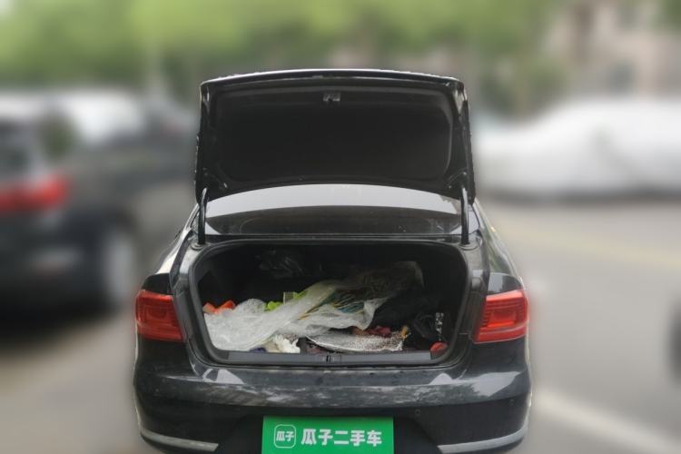 Used Volkswagen Magotan 2015 Revised 1.8TSI Prestige Version Trunk